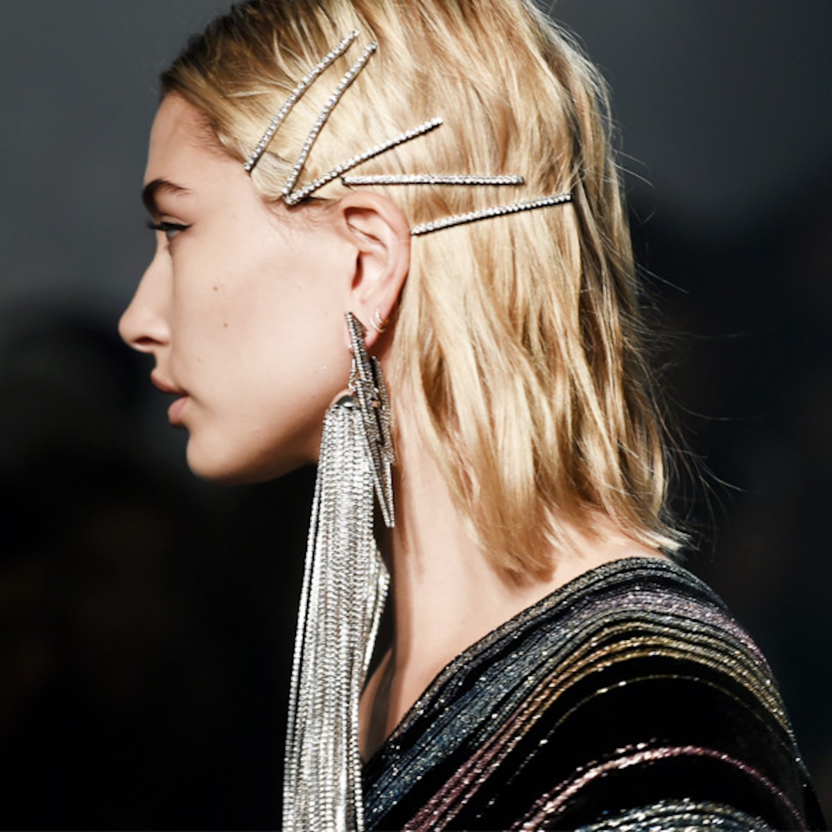 Headbands Claw Clips And More 90s Hair Trends Are Making A